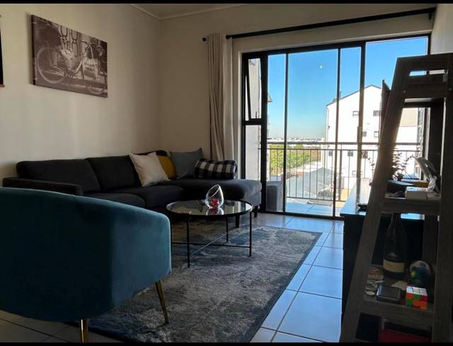 1 BEDROOM APARTMENT FOR SALE IN SANDOWN